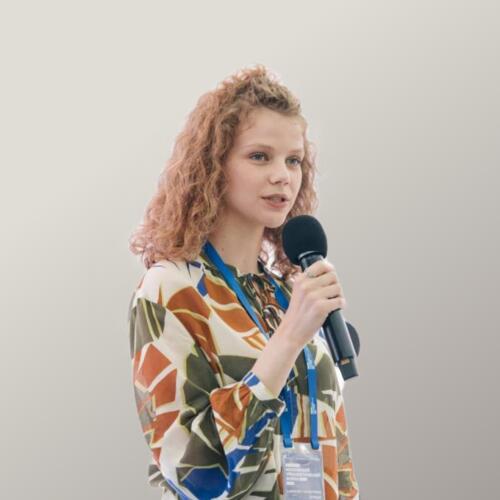 Арина Архарова