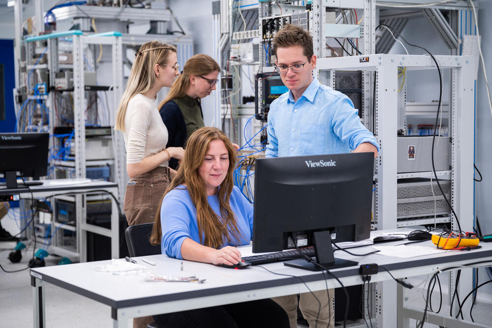 Лаборатория квантовых информационных технологий